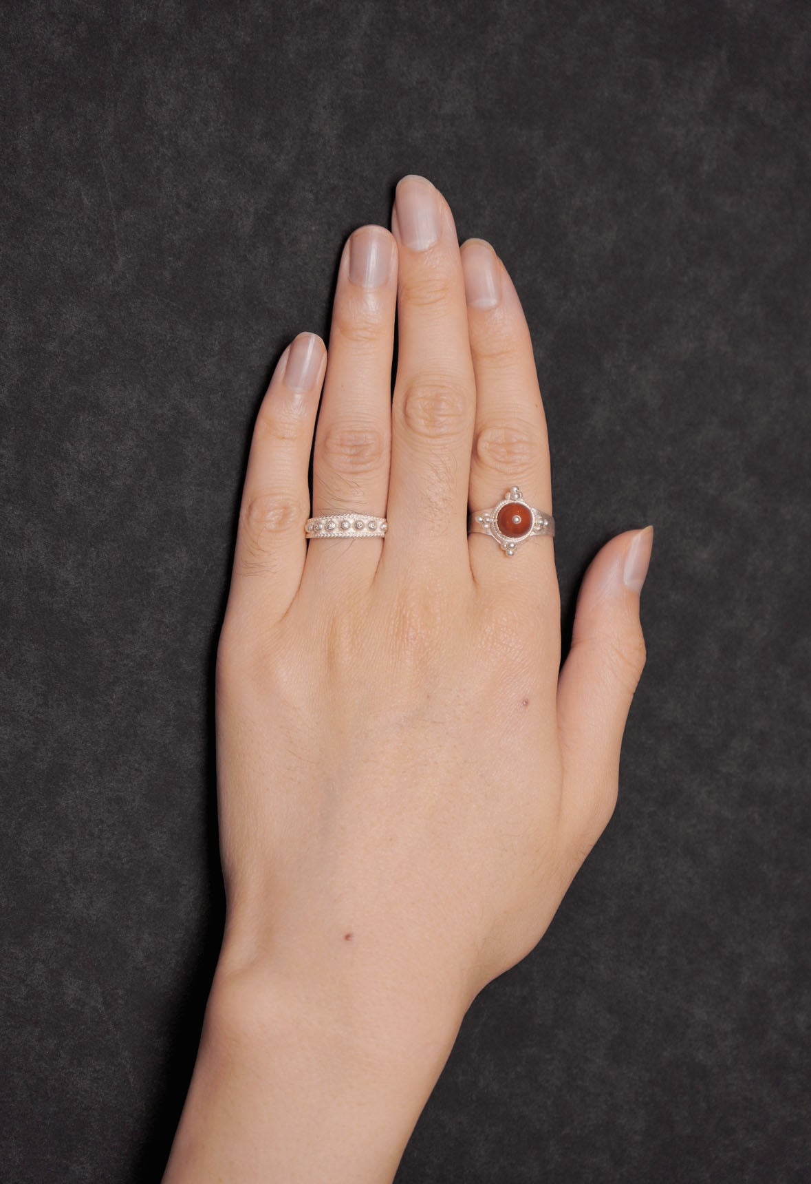 Yi Seven Grain Dot Silver Band Ring