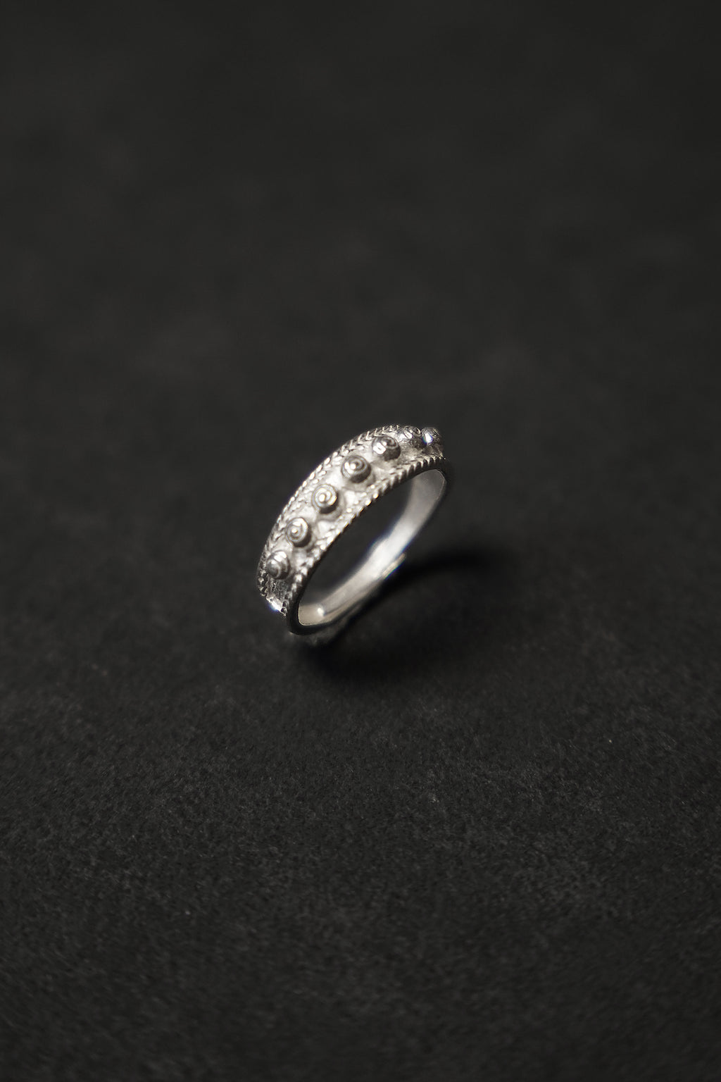 Yi Seven Grain Dot Silver Band Ring