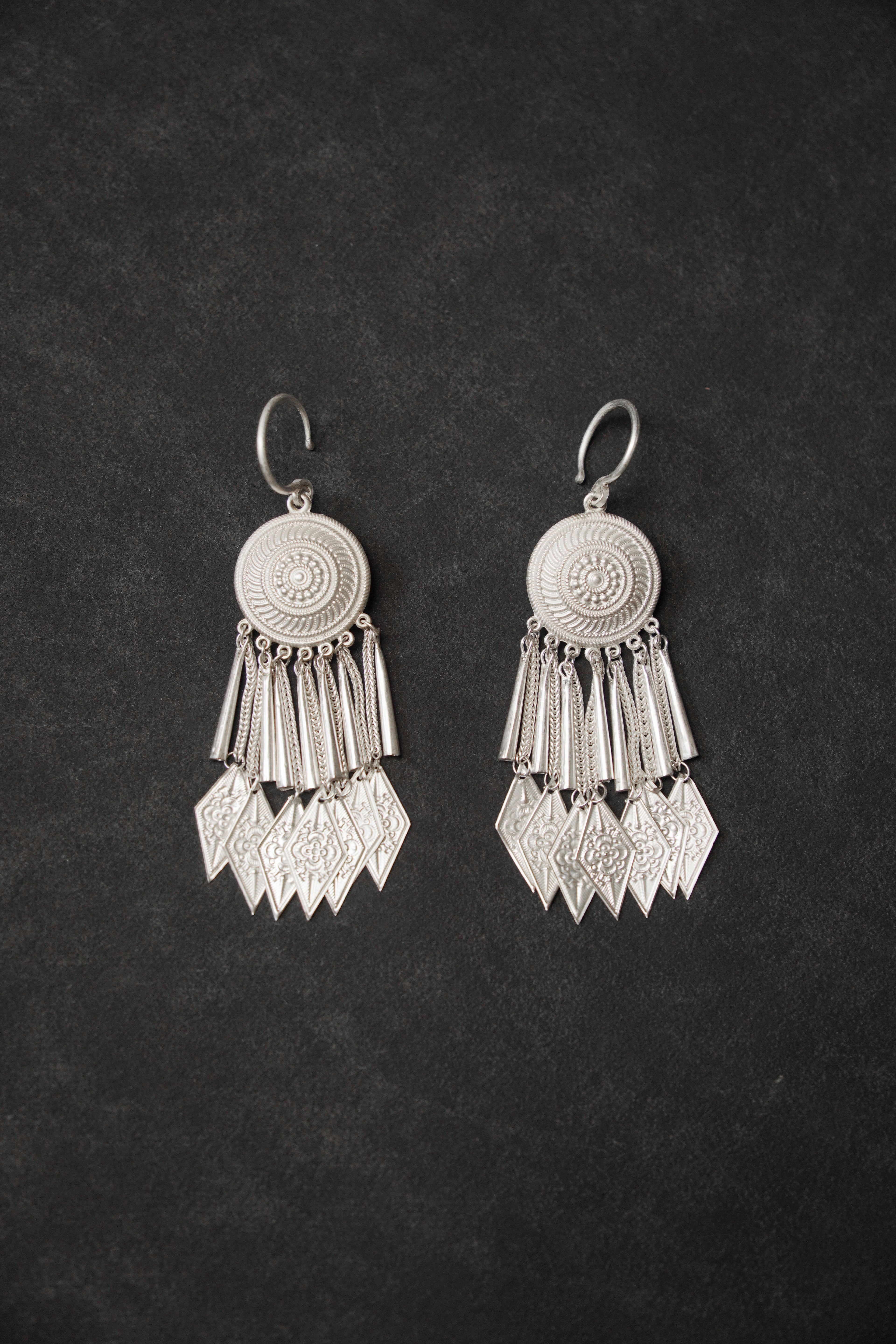 Yi Sun Disc Floral Fringe Silver Earrings