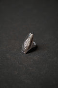 Minimalist Yi Saddle Ring