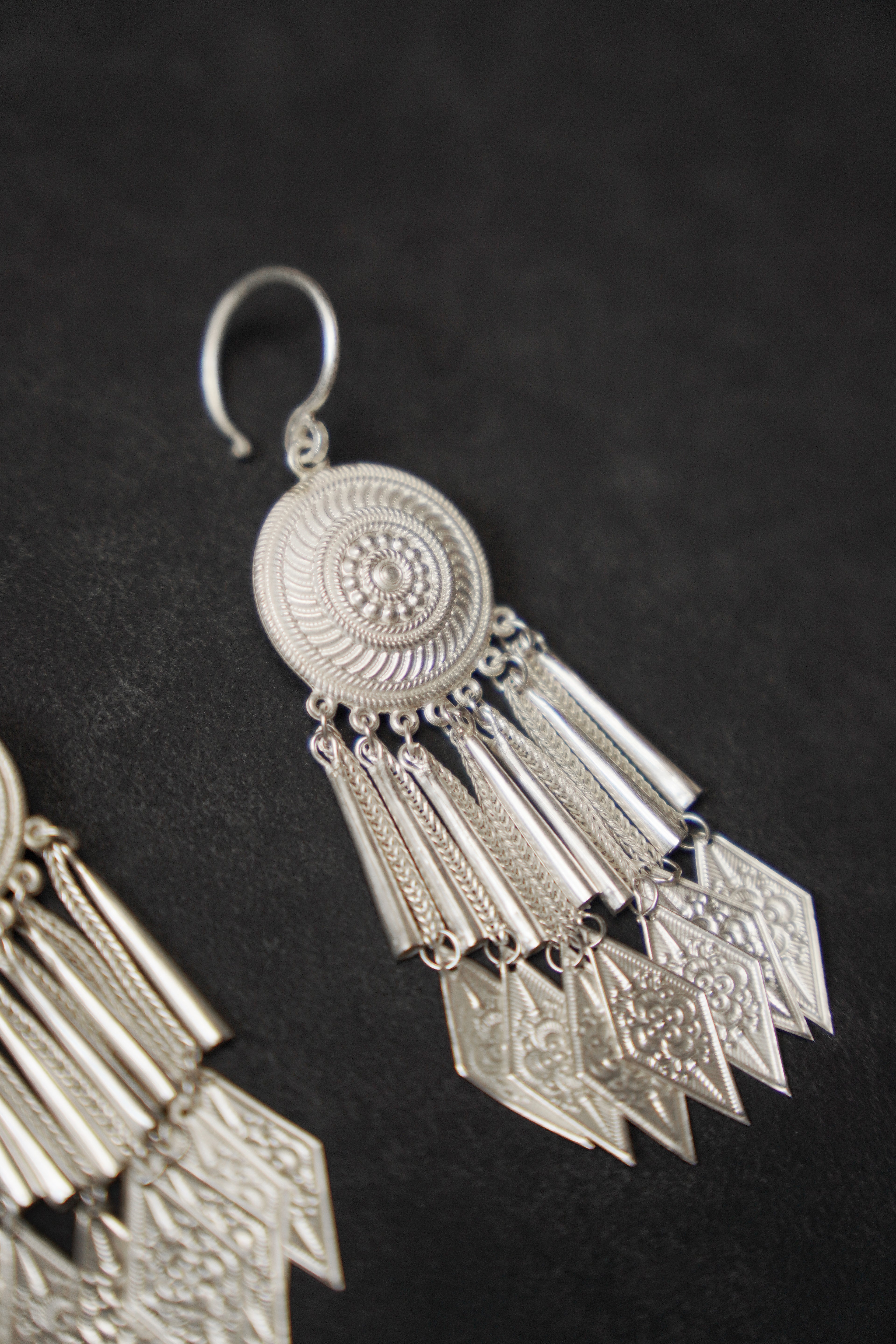 Yi Sun Disc Floral Fringe Silver Earrings
